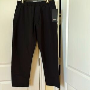 Lululemon men’s relaxed fit stretch pant 29” length